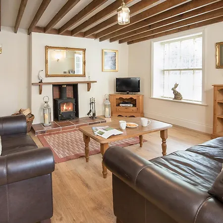 Hudson - Uk38152 Holiday home *