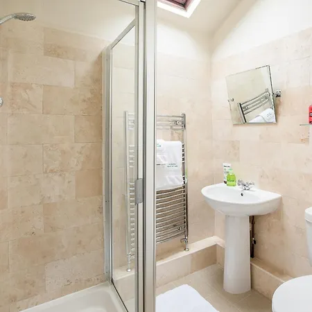 Hudson - Uk38152 Newton-on-Rawcliffe